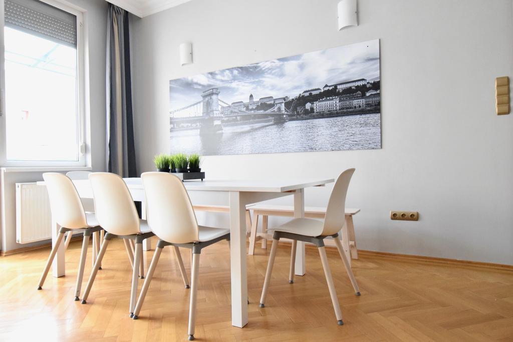 Standerd Apartment By Hi5 - Lovag Family Suites Budapest Exteriör bild